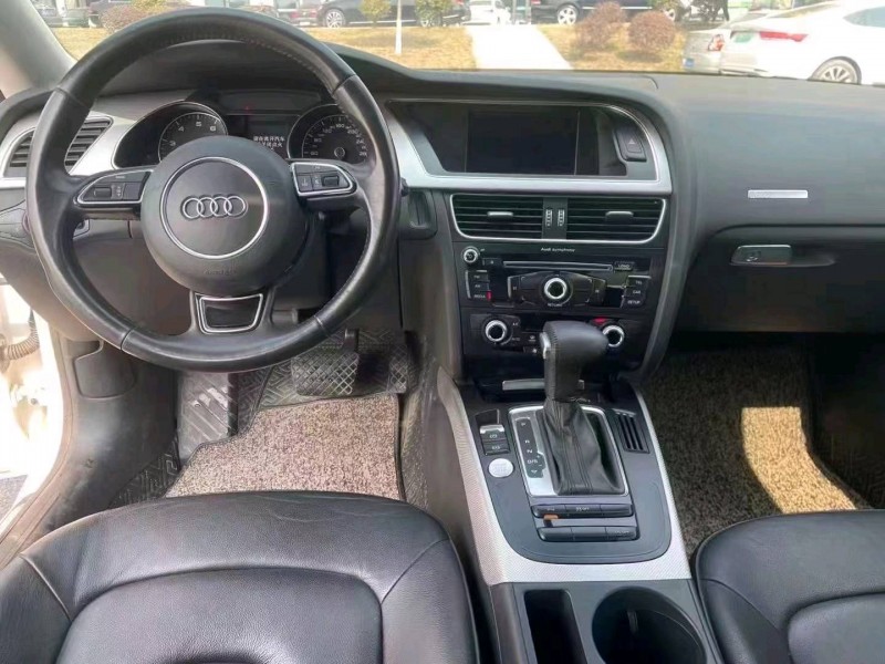 北京18年奥迪A59