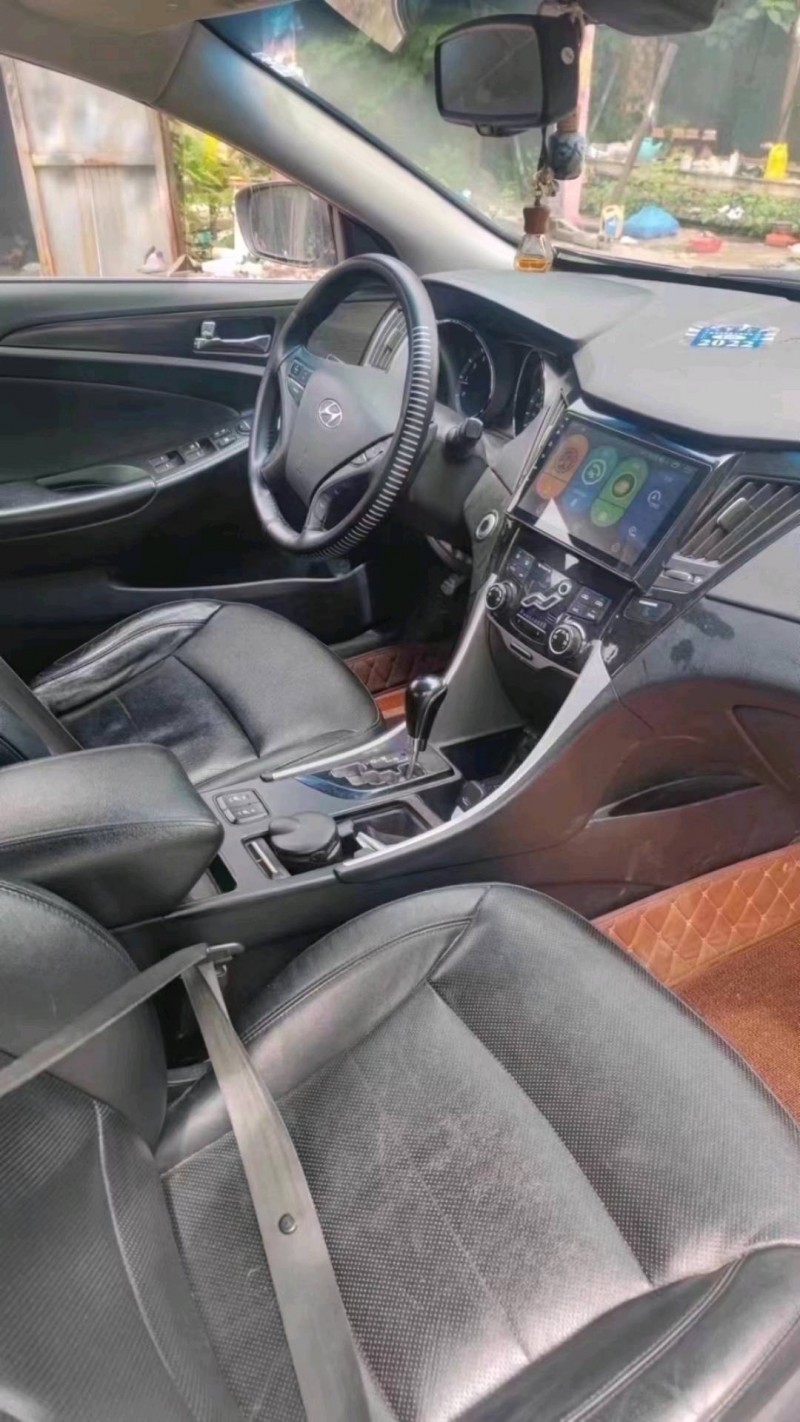 北京11年现代索纳塔八5