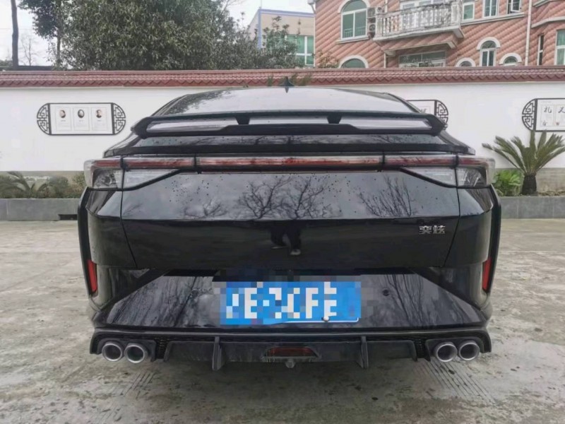 成都21年东风奕炫6