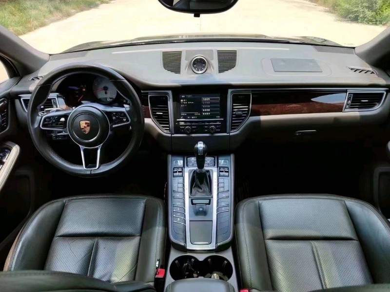 北京15年保时捷Macan2