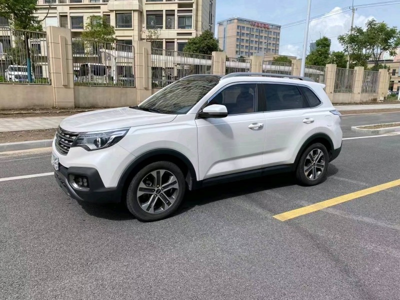 徐州19年起亚智跑3