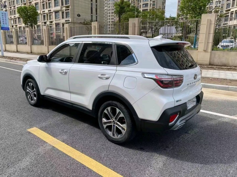 徐州19年起亚智跑8