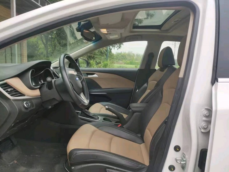 成都21年雪佛兰科鲁泽5