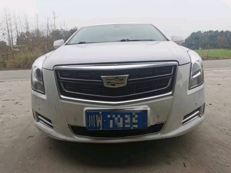 成都17年凯迪拉克XTS1