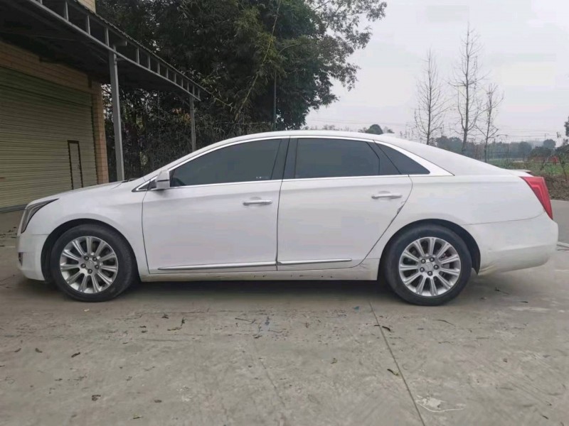 成都17年凯迪拉克XTS9