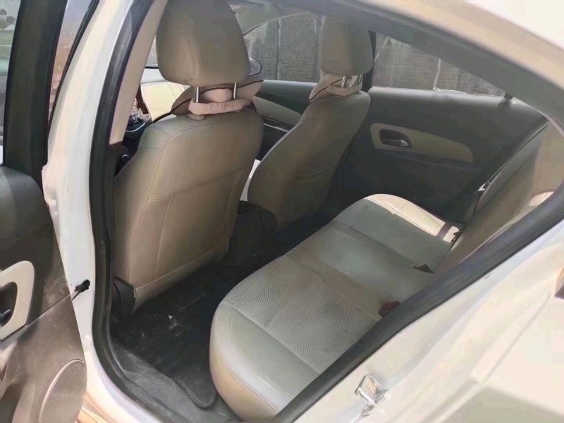 北京15年雪佛兰科鲁兹5