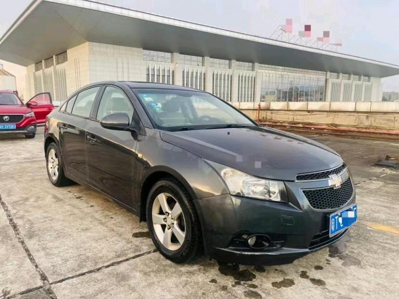 东莞10年雪佛兰科鲁兹3