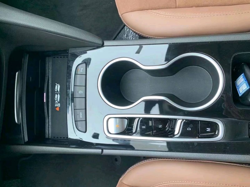 邢台22年别克君威8