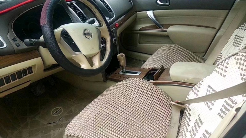 北京11年日产天籁3