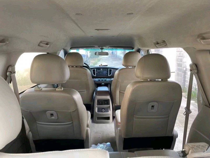 保定17年东风菱智5