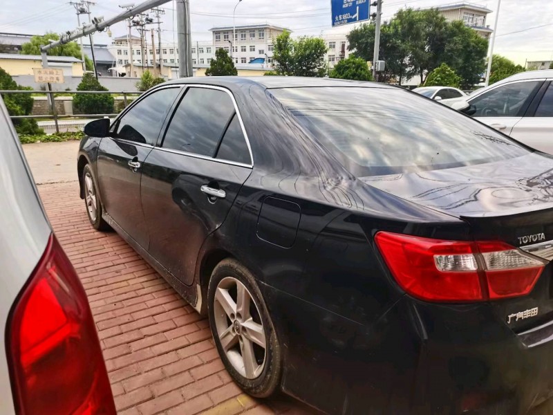 保定14年丰田凯美瑞3