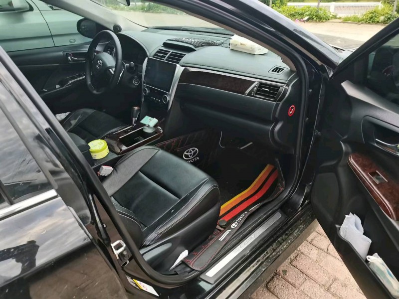 保定14年丰田凯美瑞4