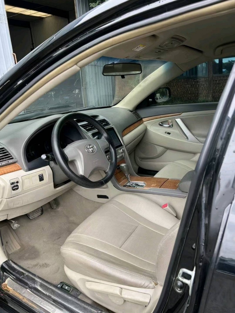 保定08年丰田凯美瑞6