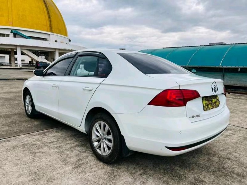 东莞17年大众宝来7