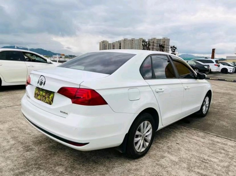 东莞17年大众宝来8