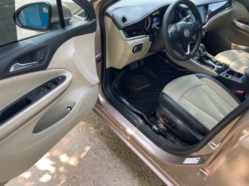 济宁18年别克威朗5