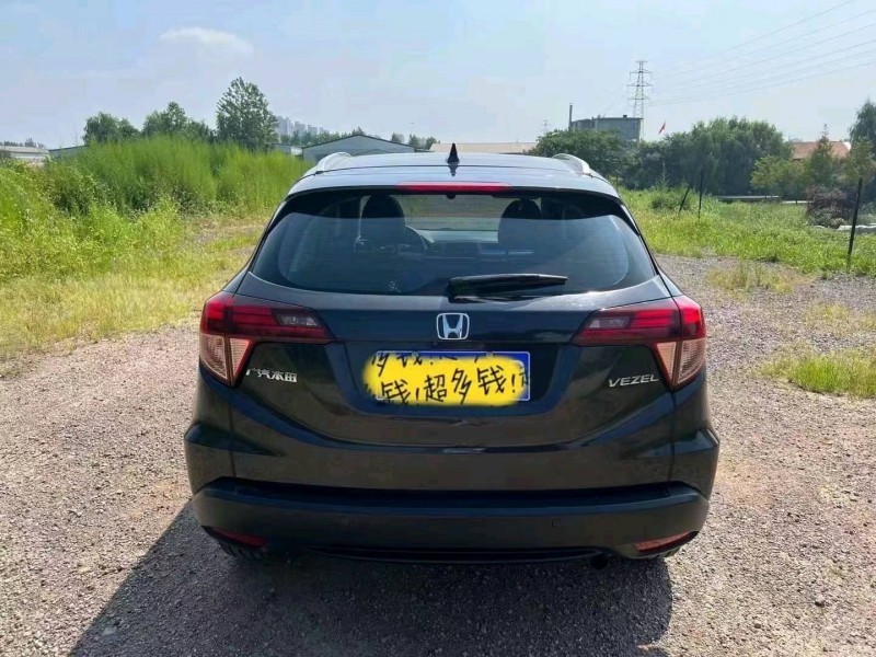 济宁15年本田缤智1