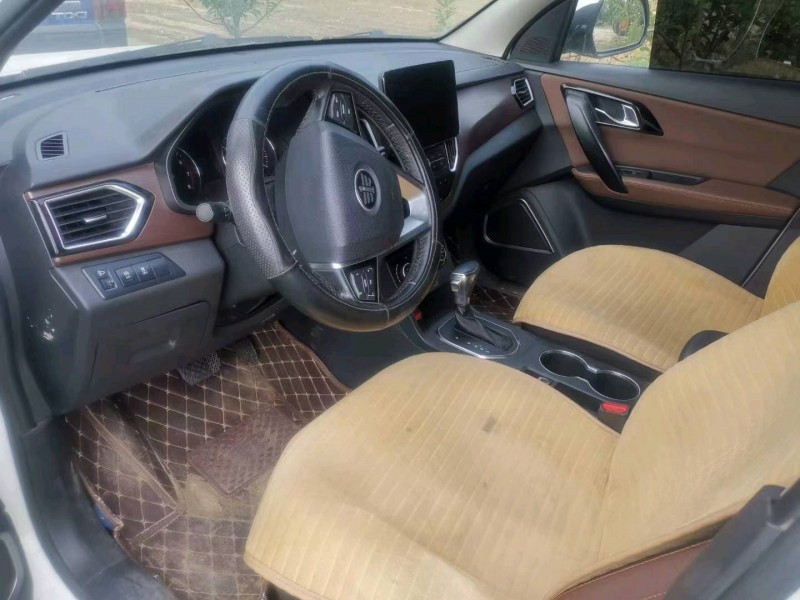 保定17年一汽森雅R94