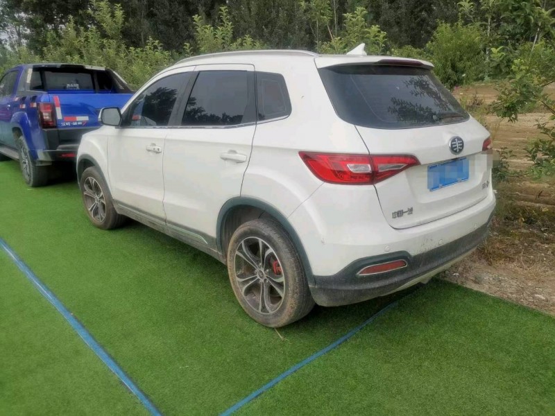 保定17年一汽森雅R95