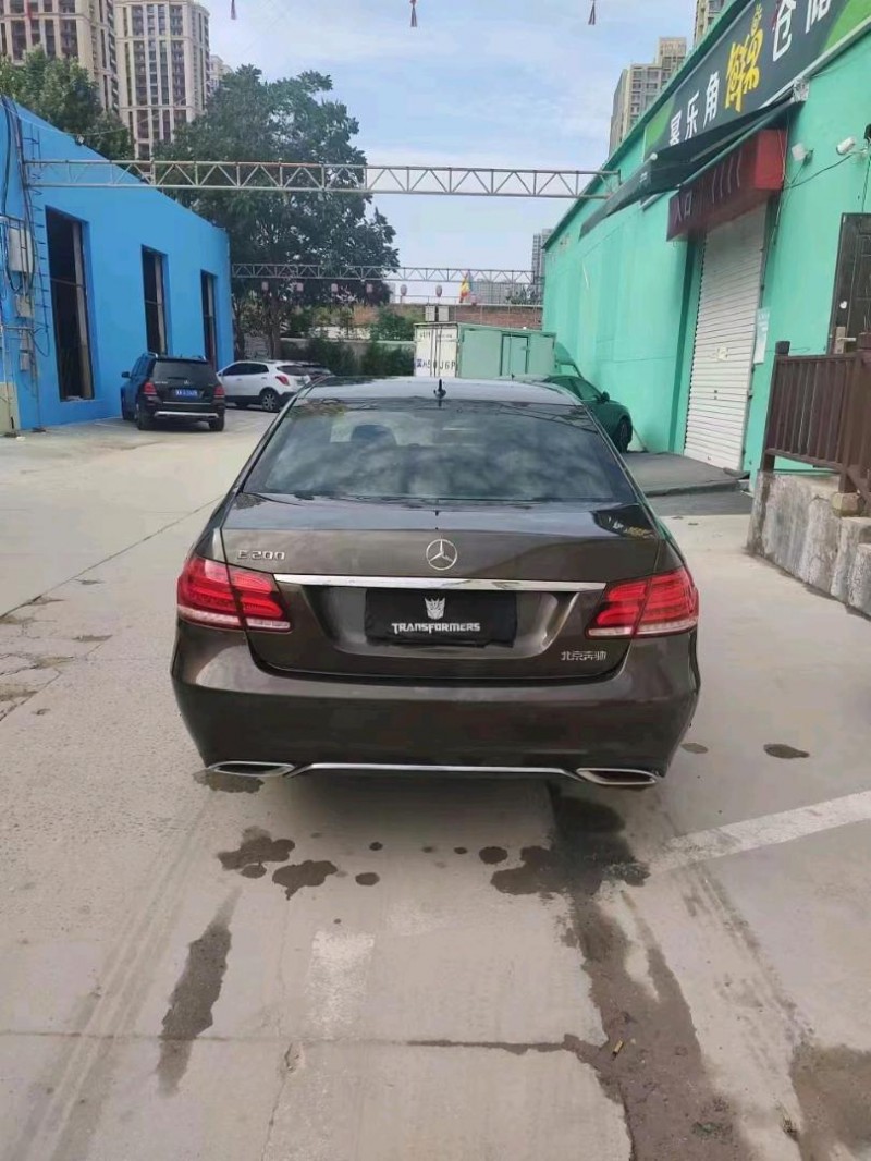邢台15年奔驰E2