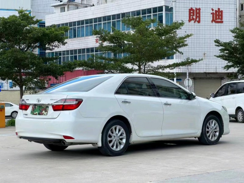 东莞15年丰田凯美瑞8