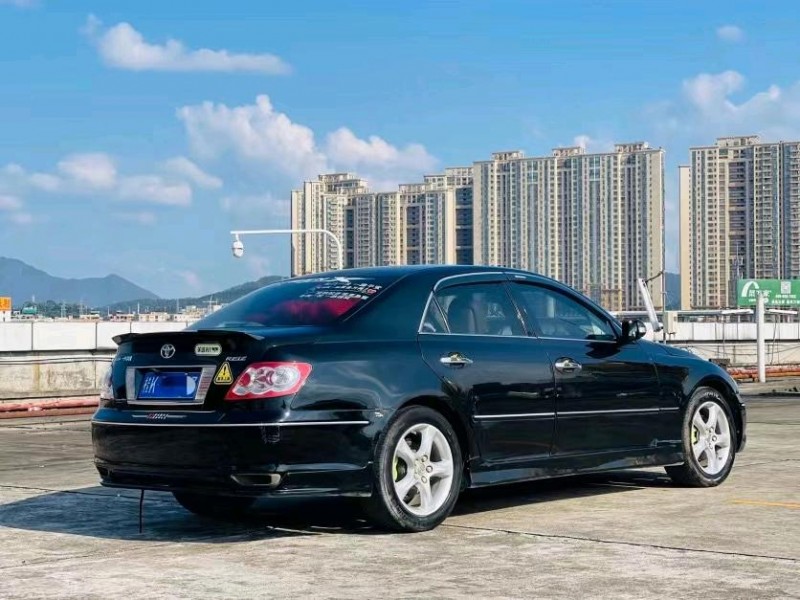 东莞10年丰田锐志7