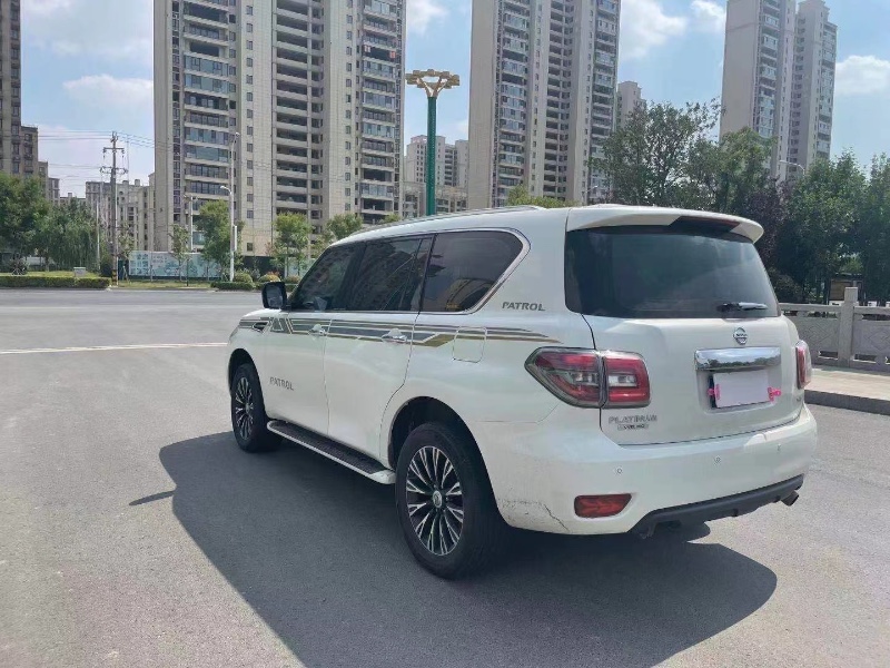 徐州17年日产途乐3