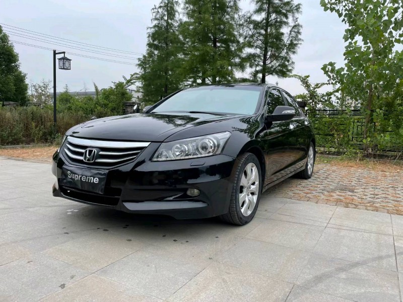 徐州12年本田雅阁3