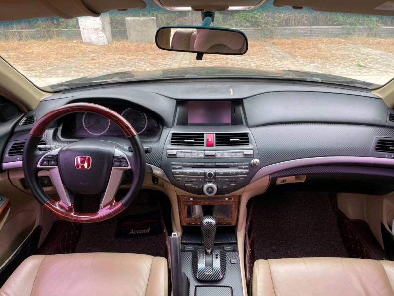 徐州12年本田雅阁4