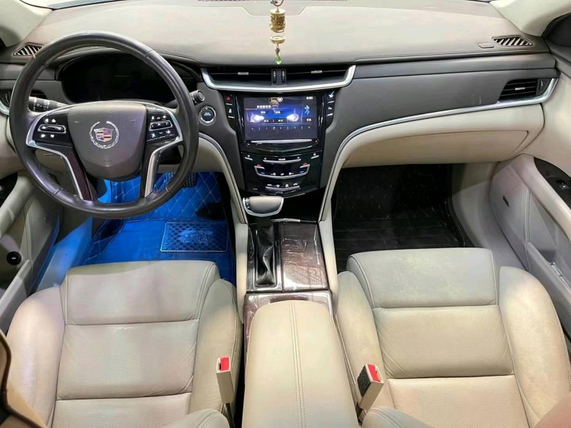 济宁13年凯迪拉克XTS5