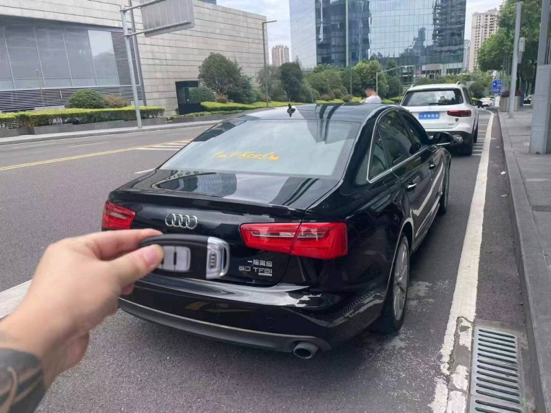 重慶16年奧迪A6L9