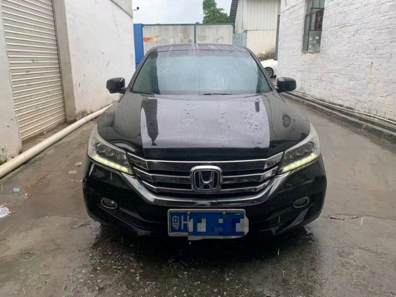 广州14年本田雅阁8