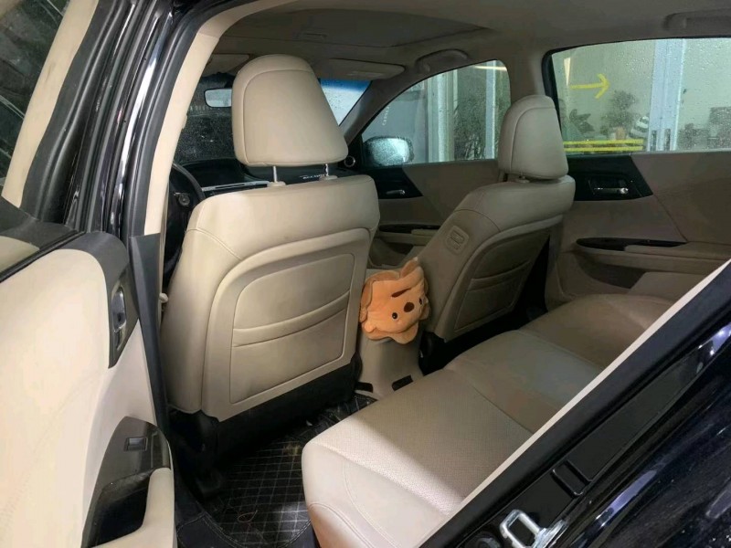 广州14年本田雅阁1