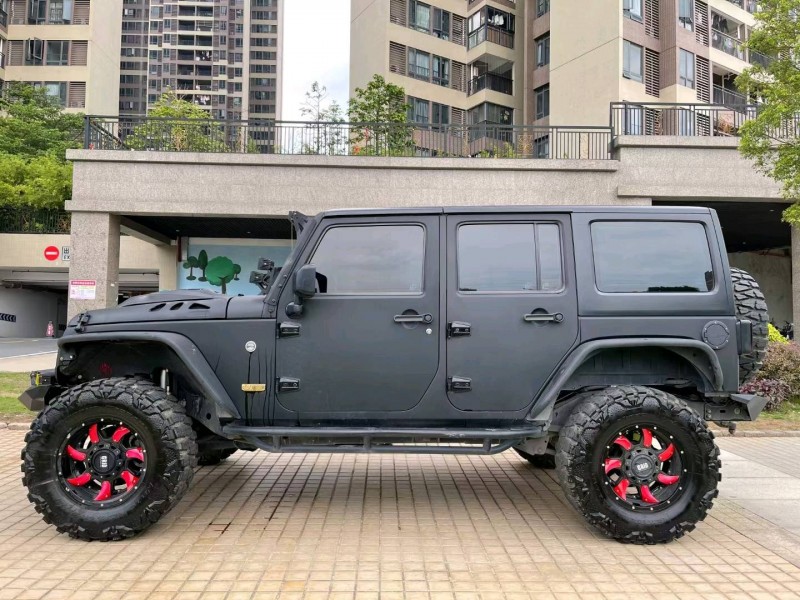 廣州17年Jeep牧馬人8