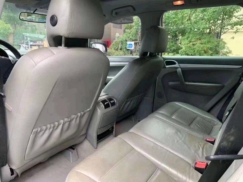 潍坊07年保时捷卡宴6