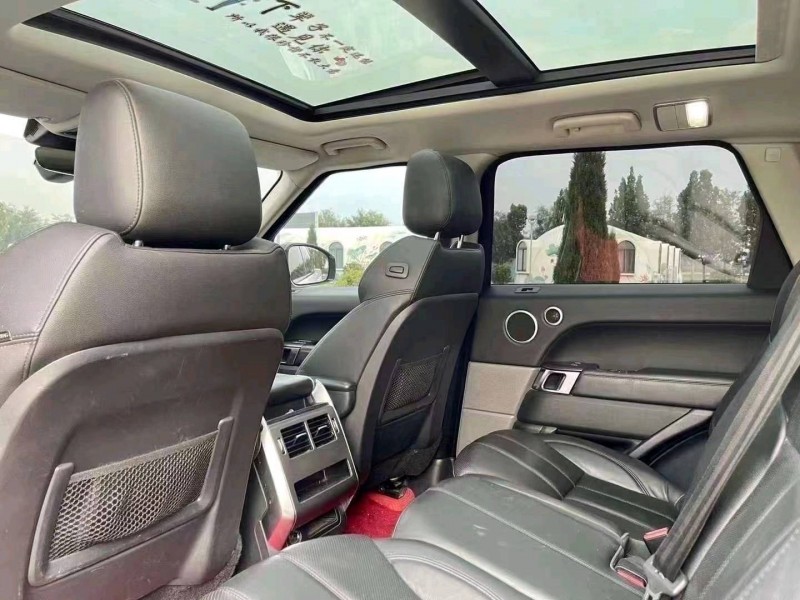 东营17年路虎揽胜运动6