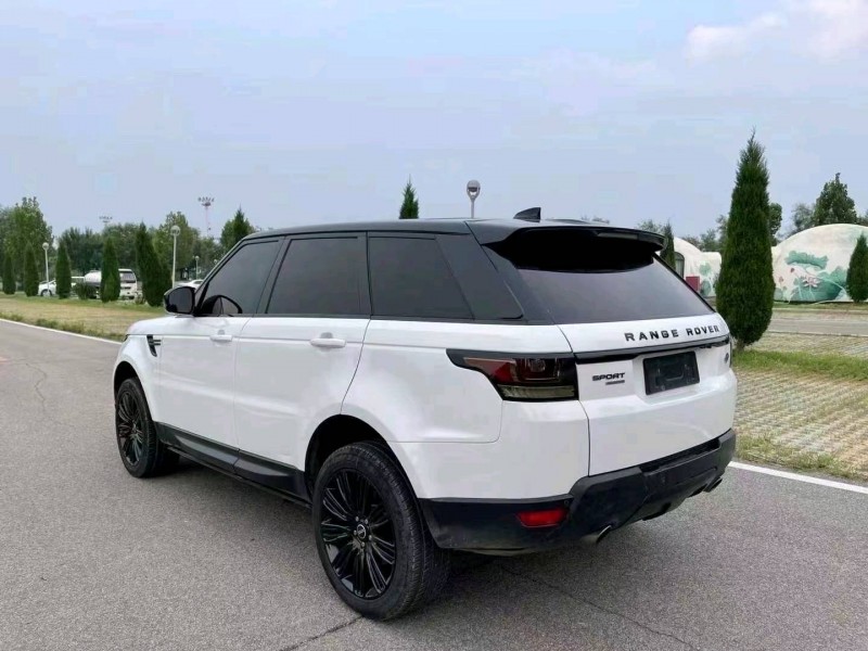 东营17年路虎揽胜运动7