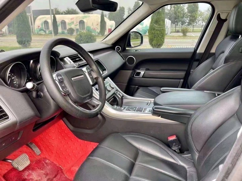 东营17年路虎揽胜运动8