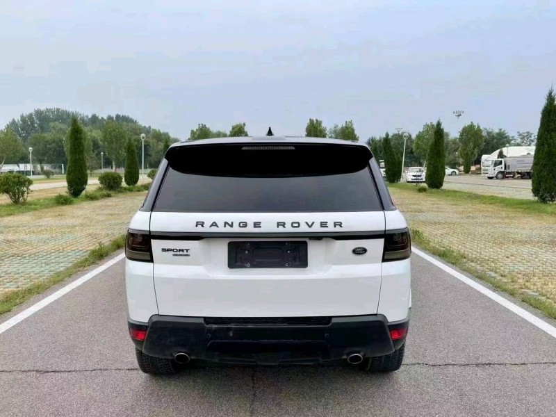 东营17年路虎揽胜运动9