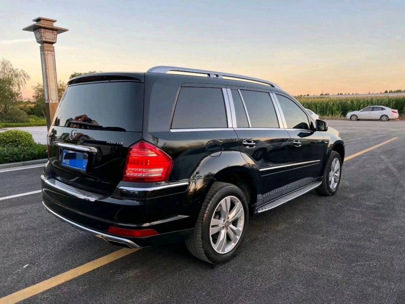 东营12年奔驰GL1