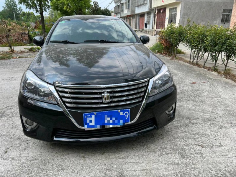 北京14年丰田皇冠1