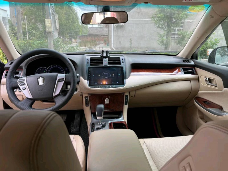 北京14年丰田皇冠2