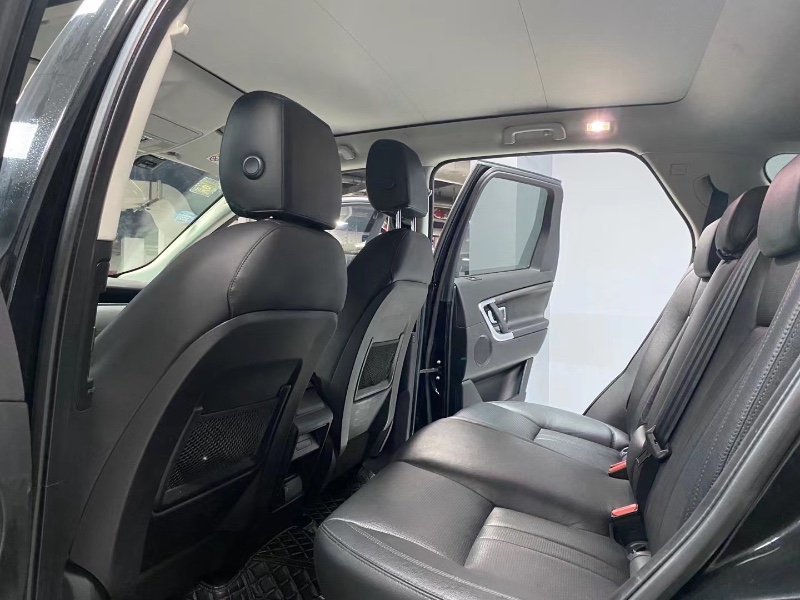 成都19年路虎发现神行(进口)1