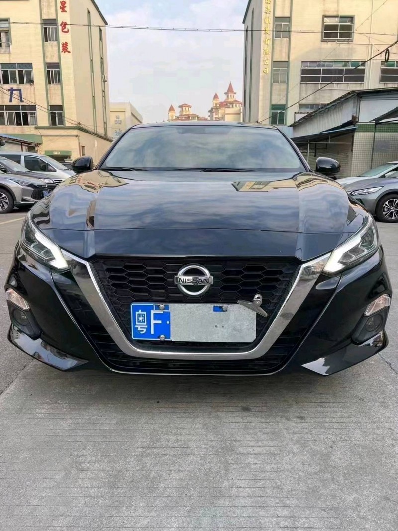 中山21年日产天籁1
