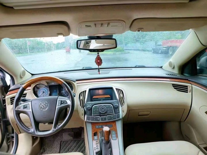 邵阳11年别克君越6