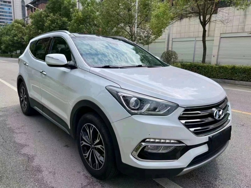 邵阳17年现代新胜达3