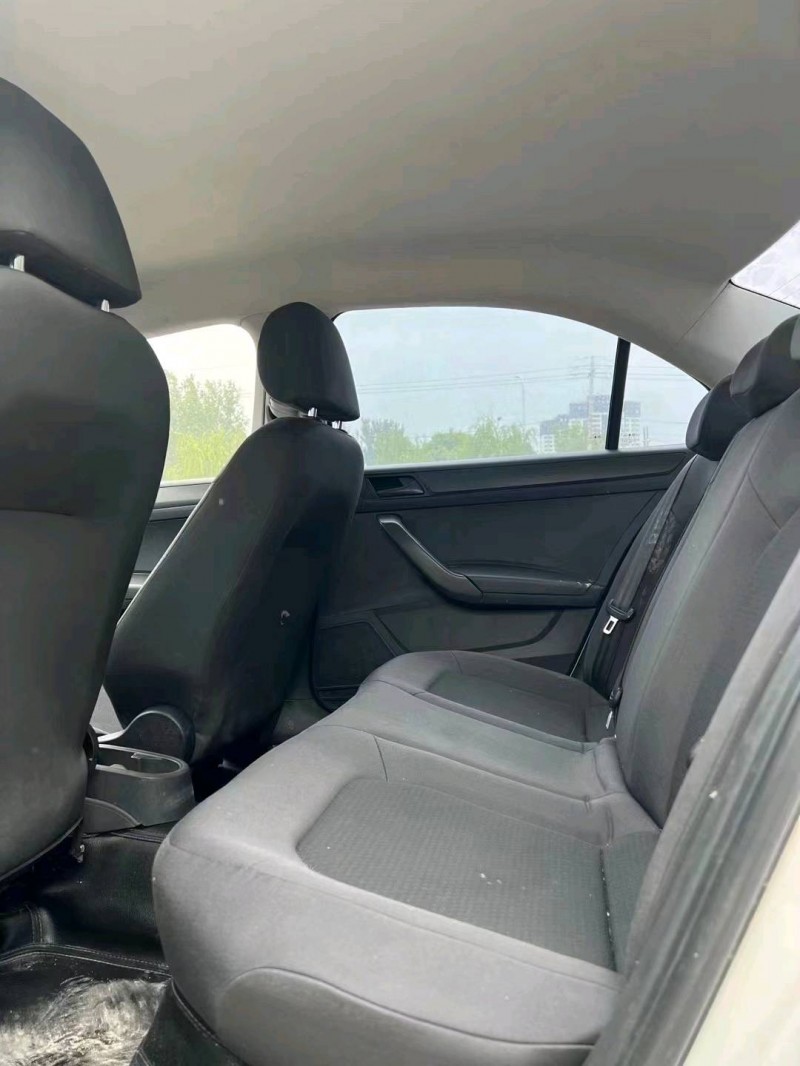 北京16年大众桑塔纳8