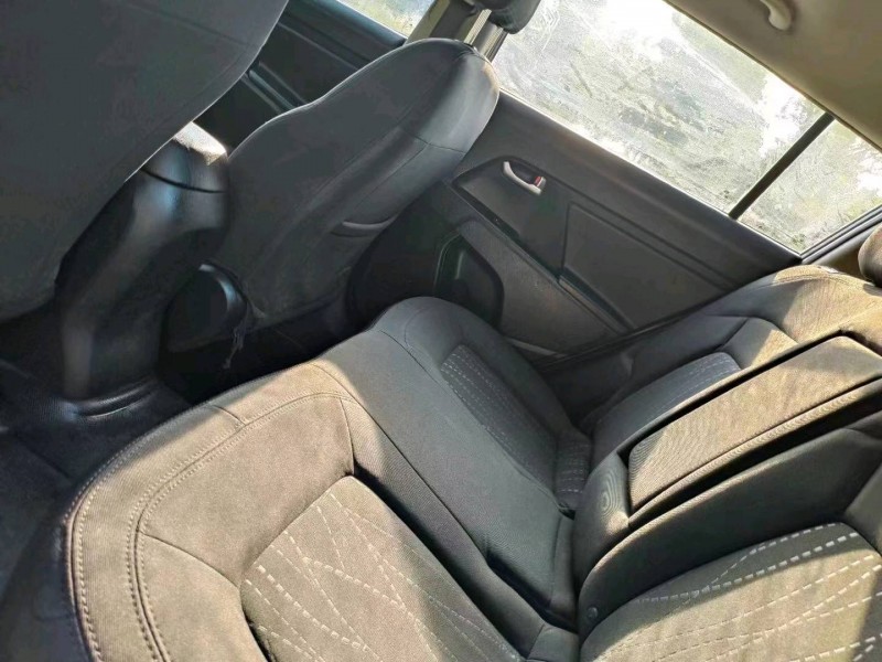 北京11年起亚智跑8