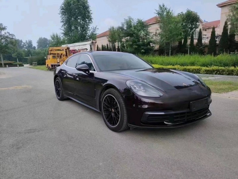 北京18年保时捷帕拉梅拉8