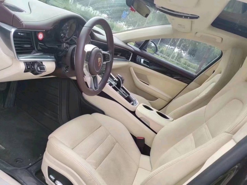 北京18年保时捷帕拉梅拉6